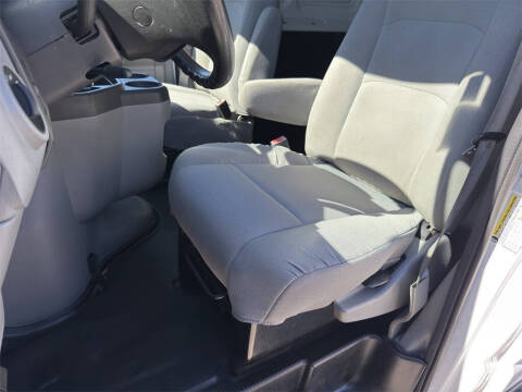 2013 Ford E-Series E-350 SD