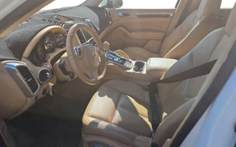 2014 Porsche Cayenne Platinum
