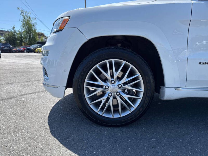 Used 2017 Jeep Grand Cherokee Summit with VIN 1C4RJFJT4HC815909 for sale in Edmonds, WA