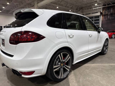 2013 Porsche Cayenne GTS