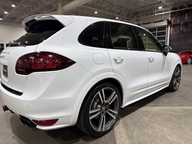 2013 Porsche Cayenne GTS
