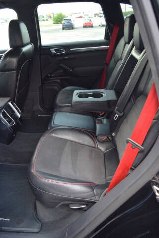 2017 Porsche Cayenne GTS