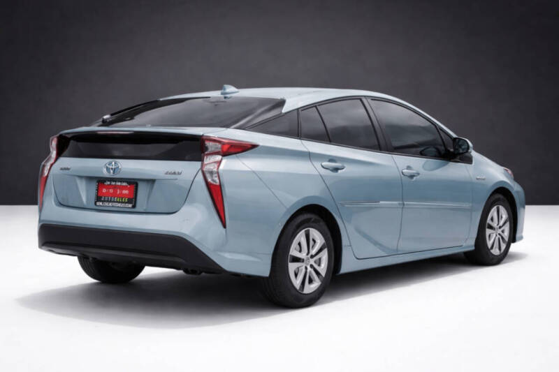 2018 Toyota Prius Two