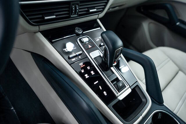 2022 Porsche Cayenne S