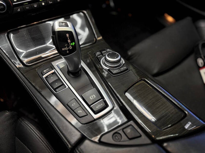 2011 BMW 5 Series 550i