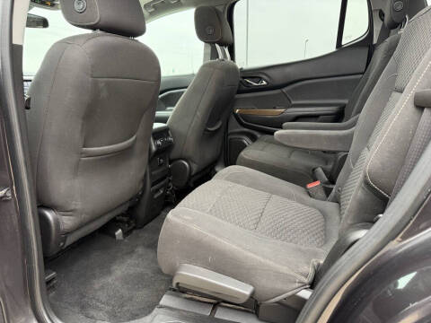 2017 GMC Acadia SLE-2