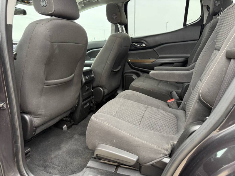 2017 GMC Acadia SLE-2