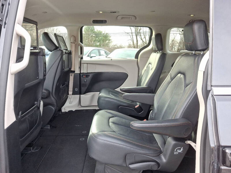 2020 Chrysler Pacifica Touring L Plus