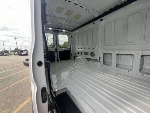 2025 Ford Transit 250