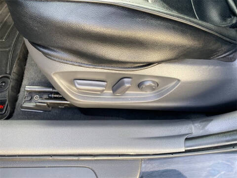 2021 Toyota Camry Hybrid LE