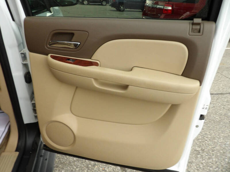 2011 GMC Yukon XL SLT