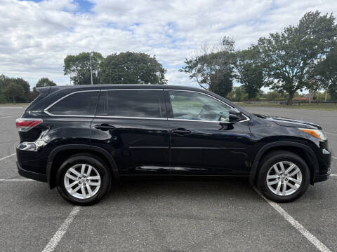 2014 Toyota Highlander LE