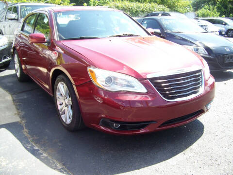 2014 Chrysler 200 for sale at lemity motor sales in Zanesville OH