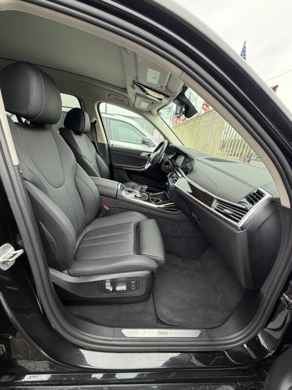 2020 BMW X7 xDrive40i