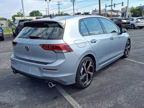 2025 Volkswagen Golf GTI SE