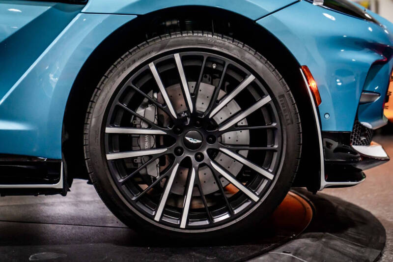 2023 Aston Martin DBX 707