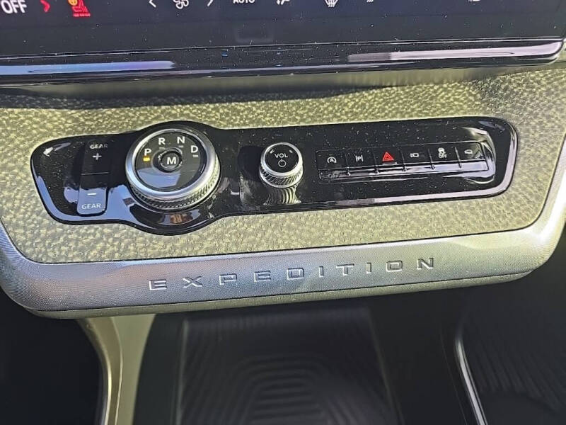 2025 Ford Expedition Tremor