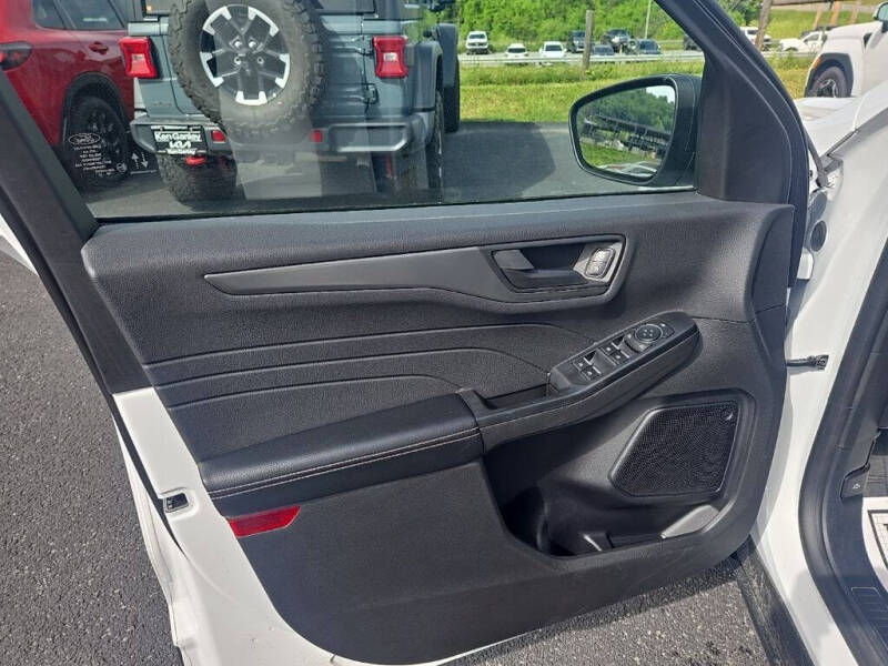 2025 Ford Escape Active