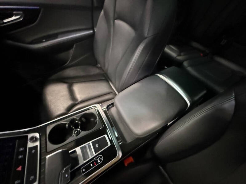 2023 Audi Q7 quattro Premium Plus 45 TFSI