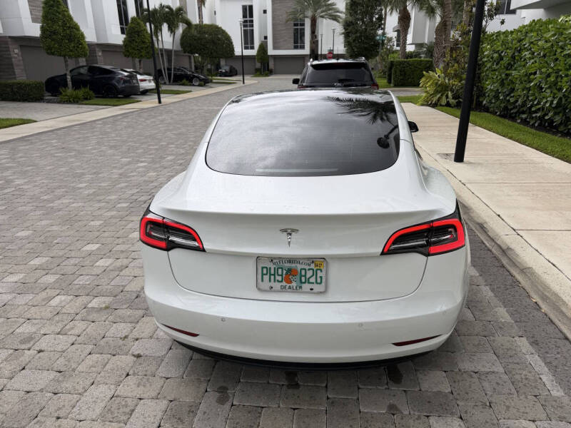 2021 Tesla Model 3 Standard Range Plus