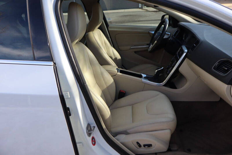 2015 Volvo S60 T5 Drive-E Premier