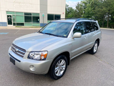 2006 Toyota Highlander Hybrid for sale at Super Bee Auto in Chantilly VA