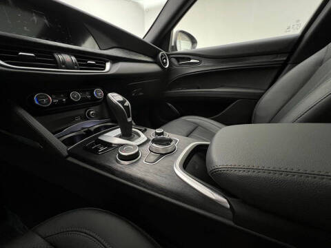 2022 Alfa Romeo Stelvio Sprint