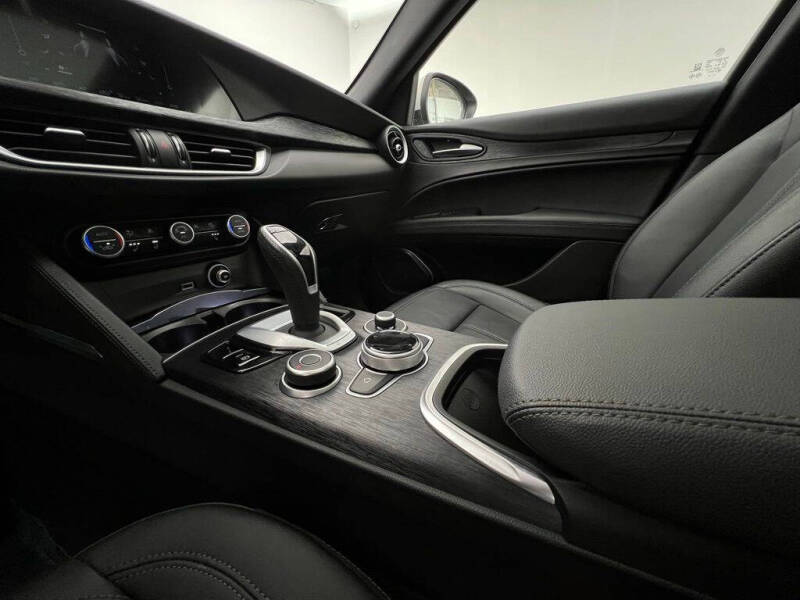 2022 Alfa Romeo Stelvio Sprint