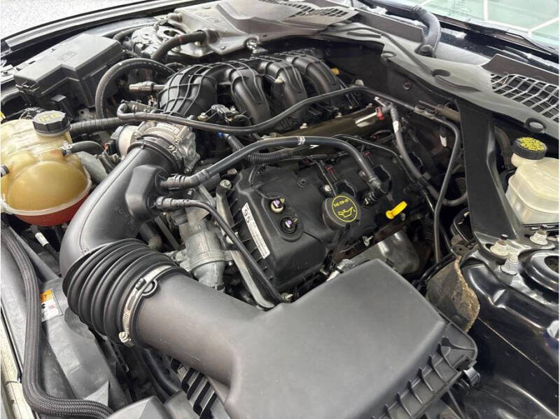2016 Ford Mustang V6