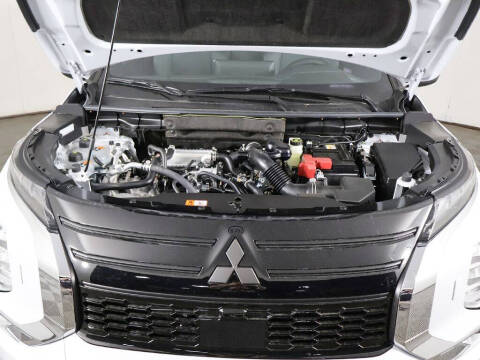 2026 Mitsubishi Outlander LE