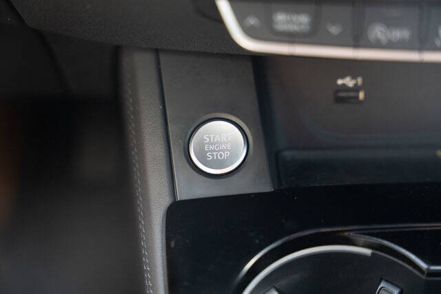 2022 Audi A4 quattro Premium Plus 40 TFSI