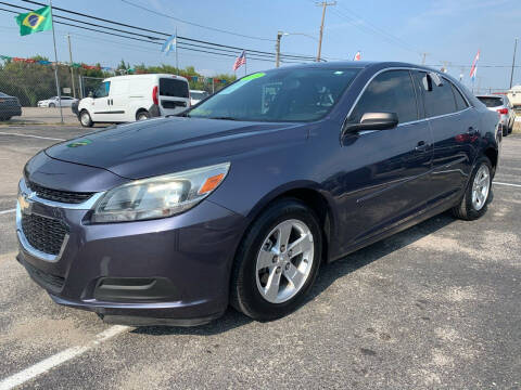 2015 Chevrolet Malibu for sale at Fernando's Auto Sales LLC. in Dallas TX