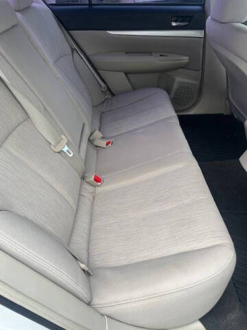 2013 Subaru Legacy 2.5i Premium