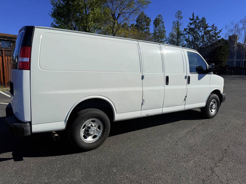 2021 Chevrolet Express 2500
