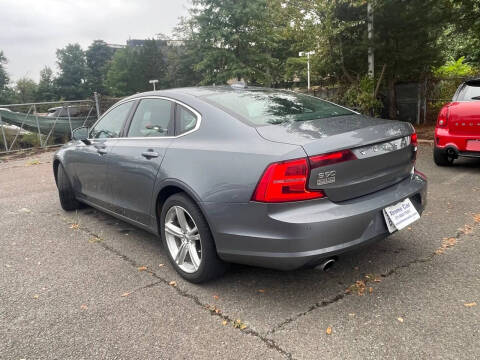 2017 Volvo S90 T5 Momentum