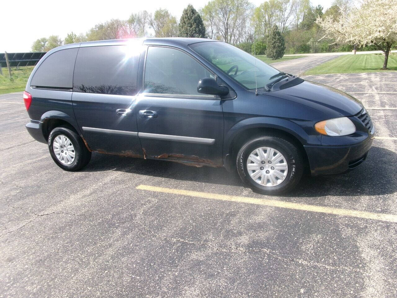 2006 Chrysler Town and Country For Sale In Illinois - Carsforsale.com®