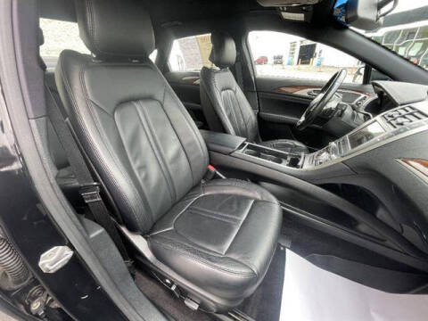 2017 Lincoln MKZ Select