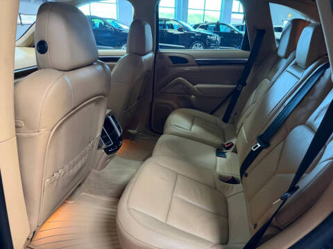 2014 Porsche Cayenne Platinum
