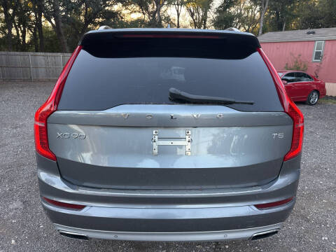 2017 Volvo XC90 T5 Momentum