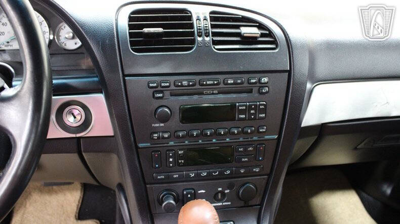 2003 Ford Thunderbird