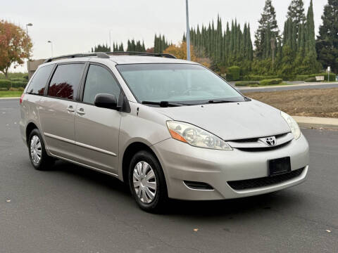 2007 Toyota Sienna CE 7-Passenger