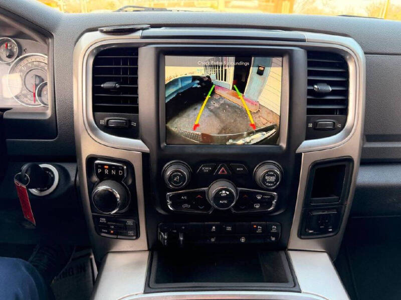 2017 RAM 1500 SLT