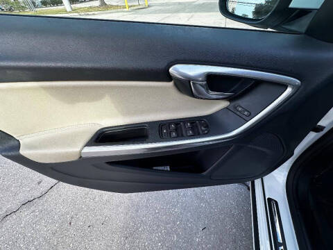 2017 Volvo S60 T5 Dynamic