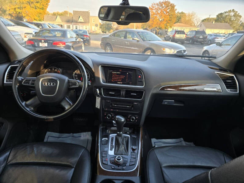 2011 Audi Q5 2.0T quattro Premium Plus