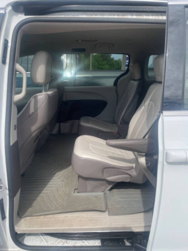 2017 Chrysler Pacifica Touring Plus