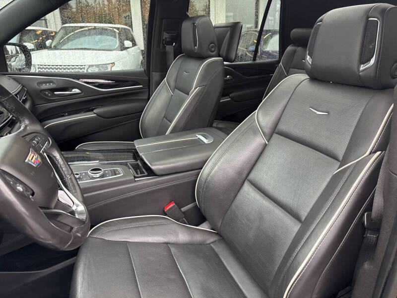 2021 Cadillac Escalade Sport