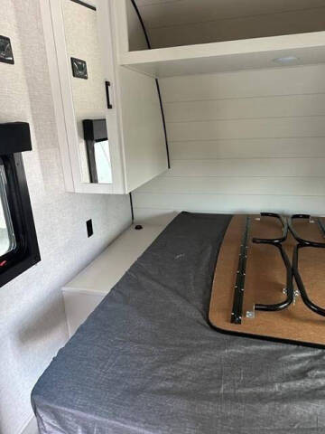 2025 Starcraft RV Autumn Ridge 25 TH