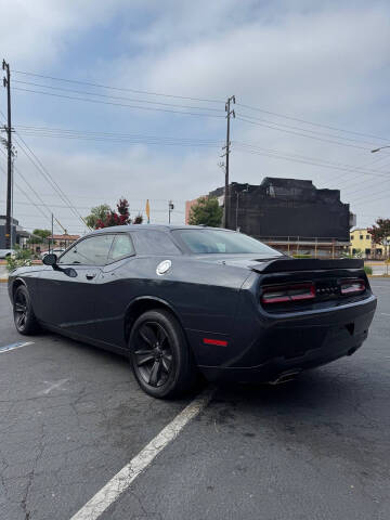 2018 Dodge Challenger SXT