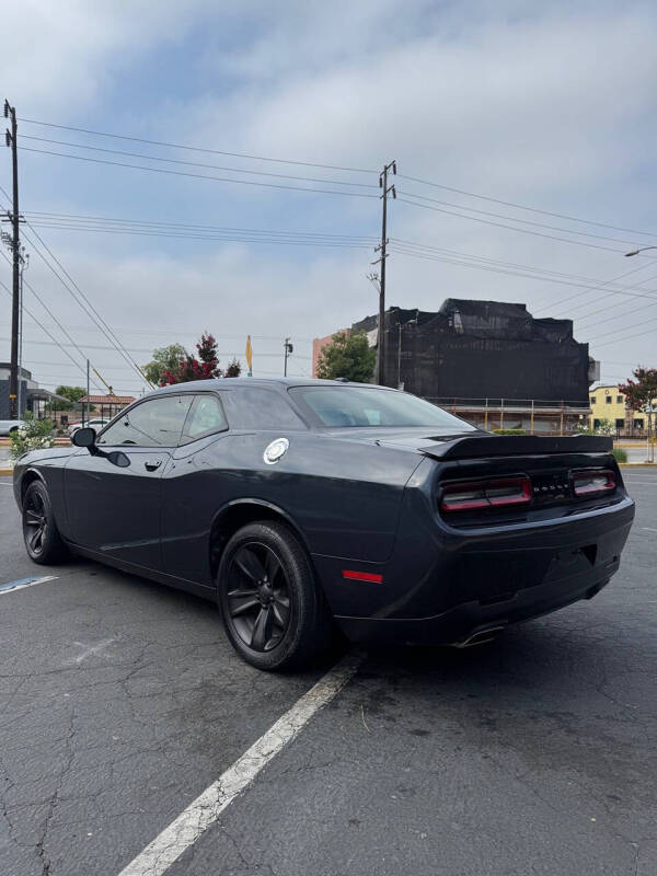2018 Dodge Challenger SXT