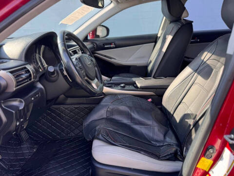 2015 Lexus IS 250 Crafted Line